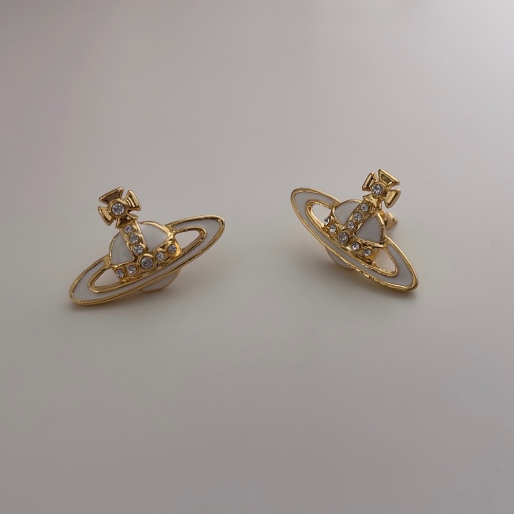 vivienne westwood white saturn orb earrings